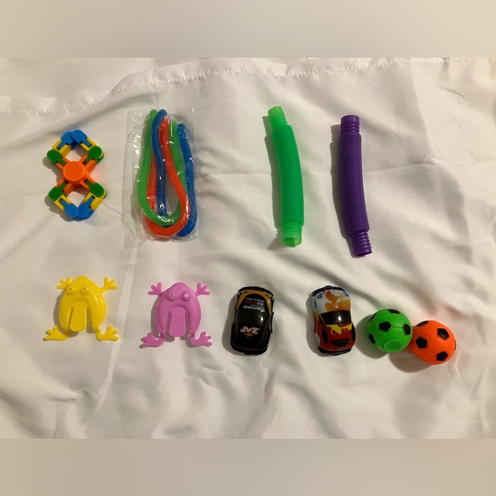 NWOT Fidget Pack Misc. 12Pcs